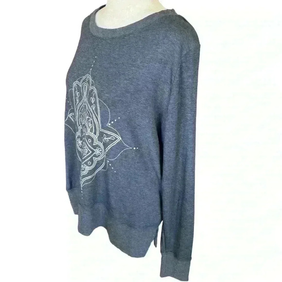 GAIAM blue hi lo hamsa 🪬 design long sleeve top yoga sweatshirt L - Picture 3 of 11